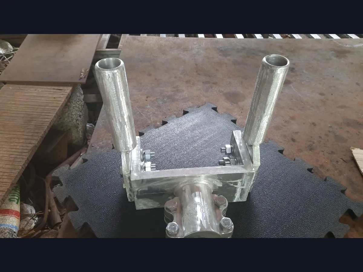 Crimping Type Double T-Clamp TopView